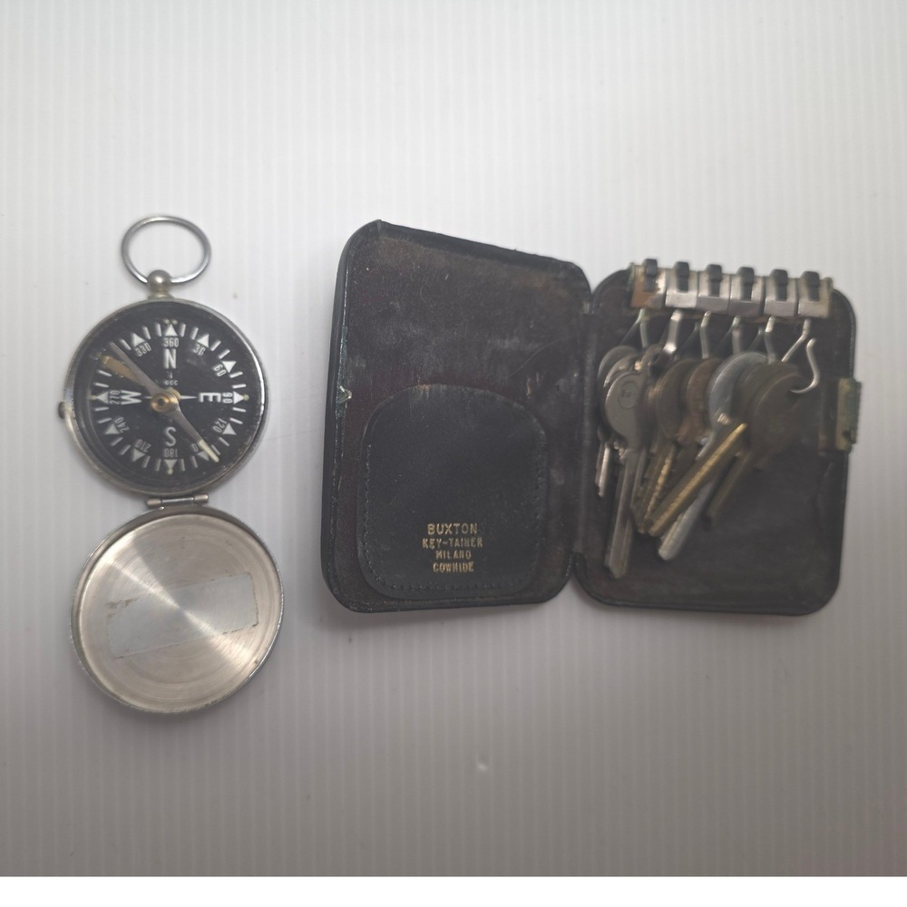 Vintage Buxton Key-Tainer Milano Cowhide Leather Key‎ Case and Pocket Compass